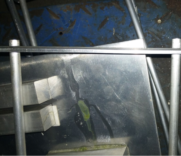 ab膠可以粘金屬嗎，注意這3點(diǎn)，ab膠就能代替焊接粘金屬了